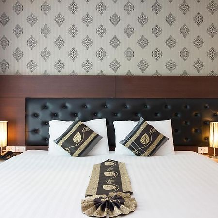 Hemingways Silk Hotel Patong Eksteriør billede