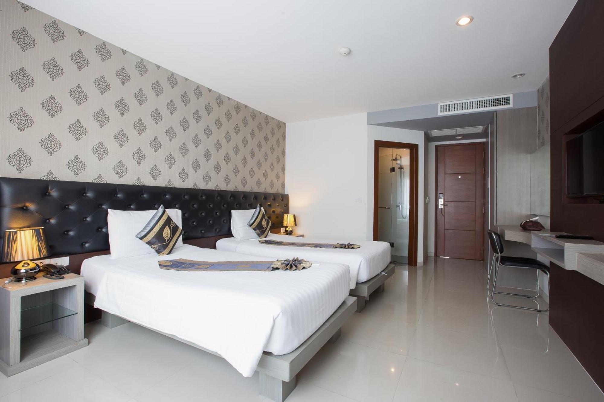 Hemingways Silk Hotel Patong Eksteriør billede