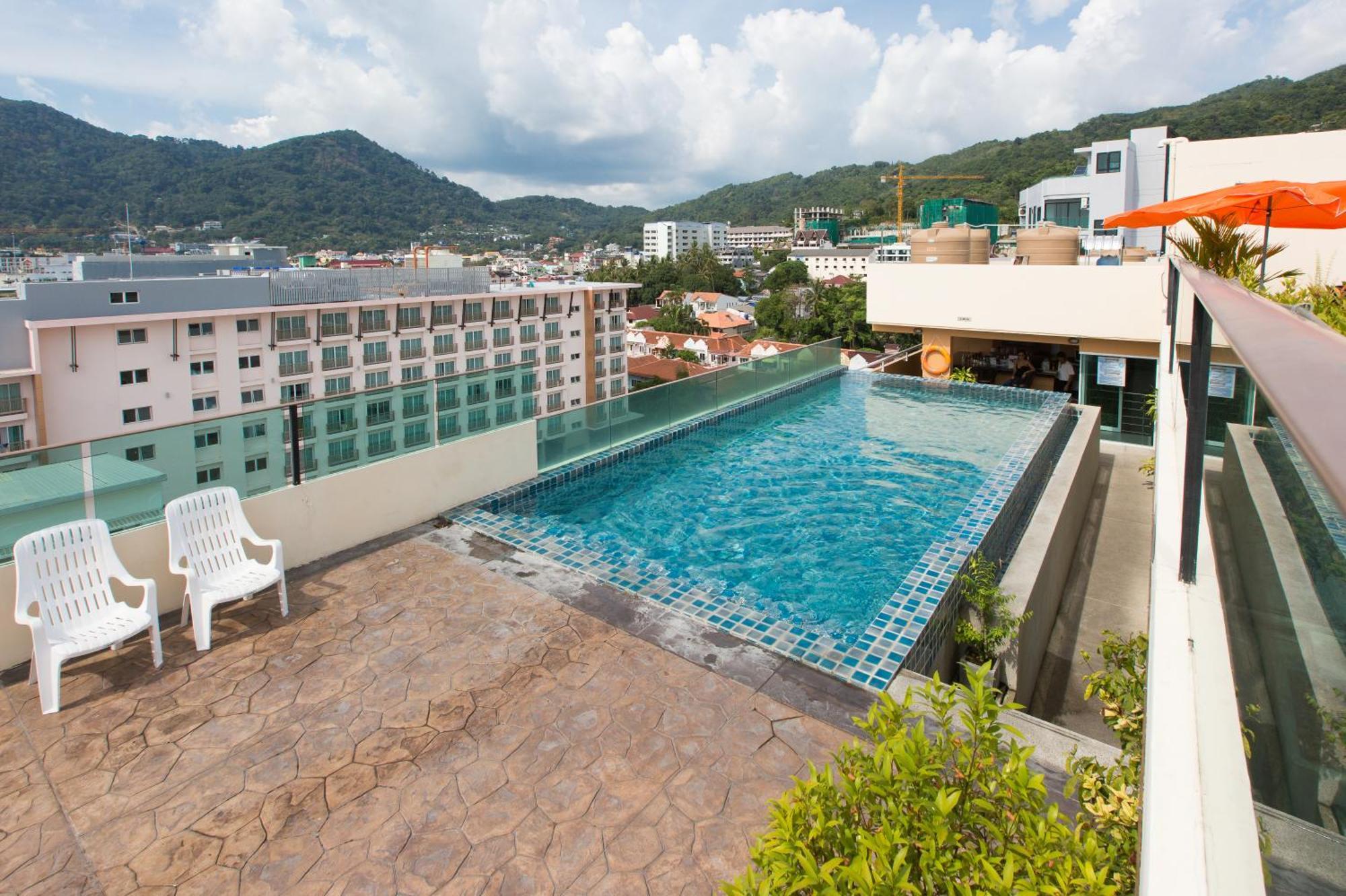 Hemingways Silk Hotel Patong Eksteriør billede